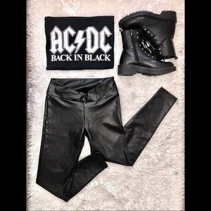 Oliviaceous Black Faux Leather V CutbLeggings